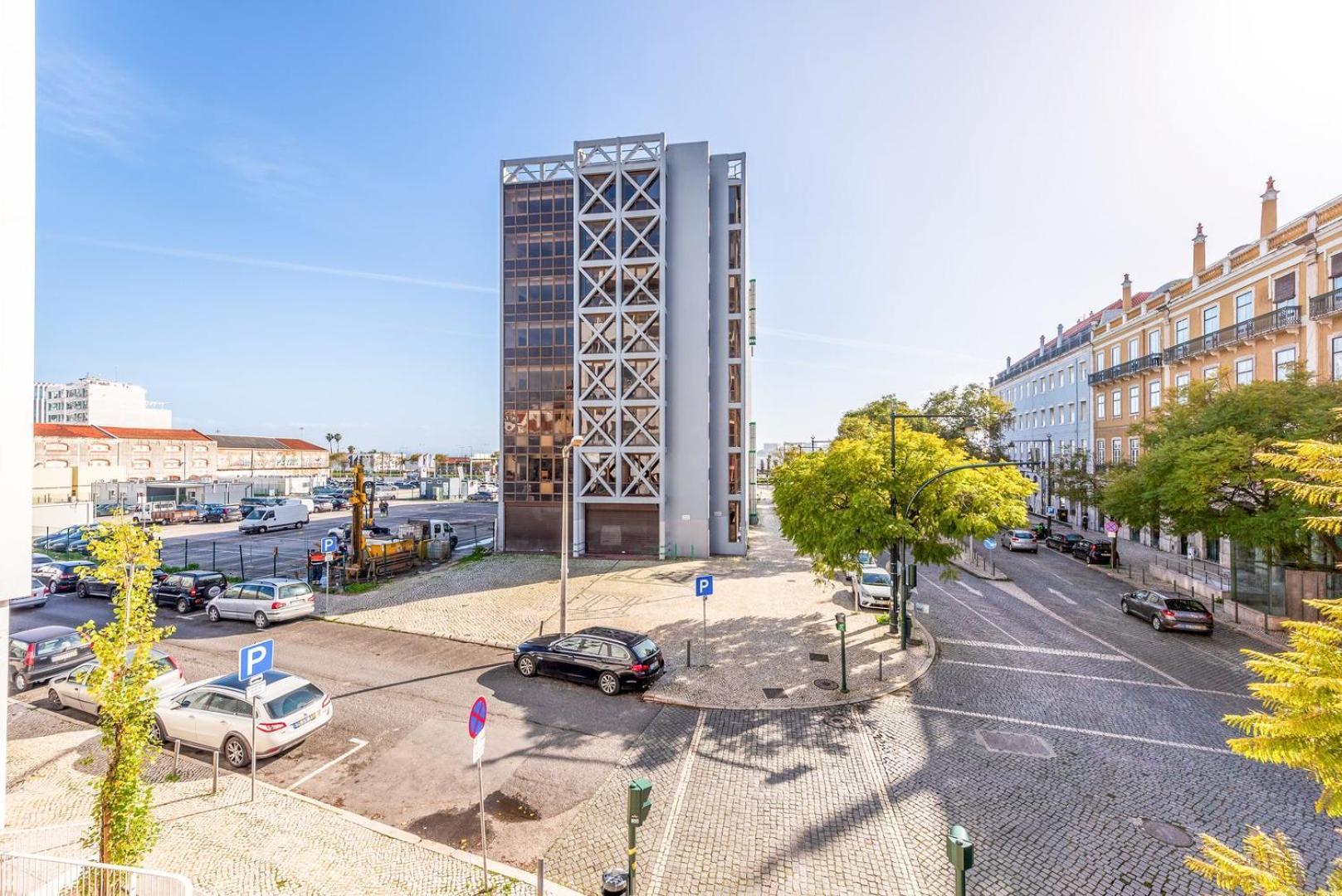 Апартаменты Guestready - 2Br Apt Carlos I With Terrace And Gym Лиссабон Экстерьер фото