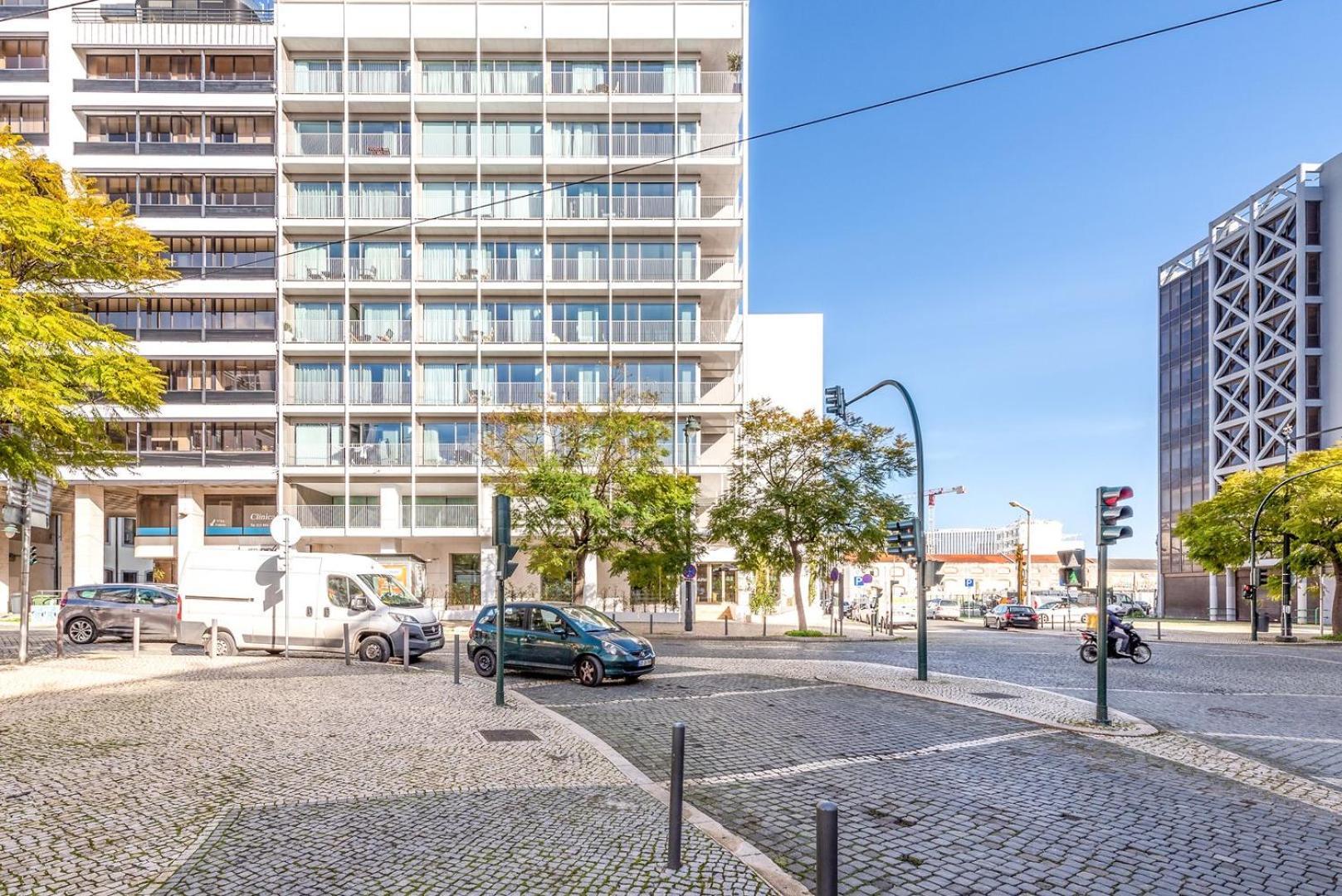 Апартаменты Guestready - 2Br Apt Carlos I With Terrace And Gym Лиссабон Экстерьер фото